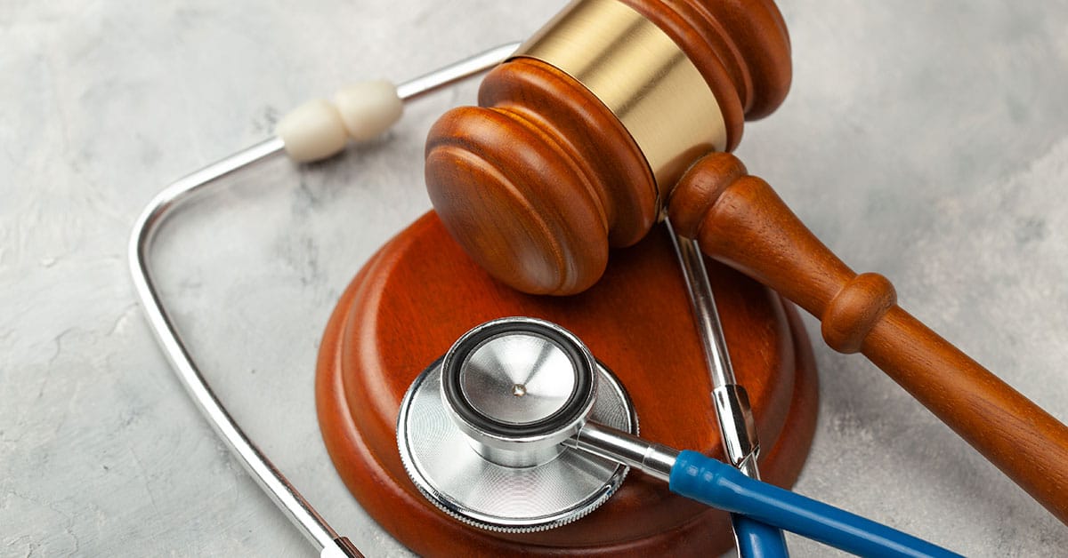 estetoscopio com malhete