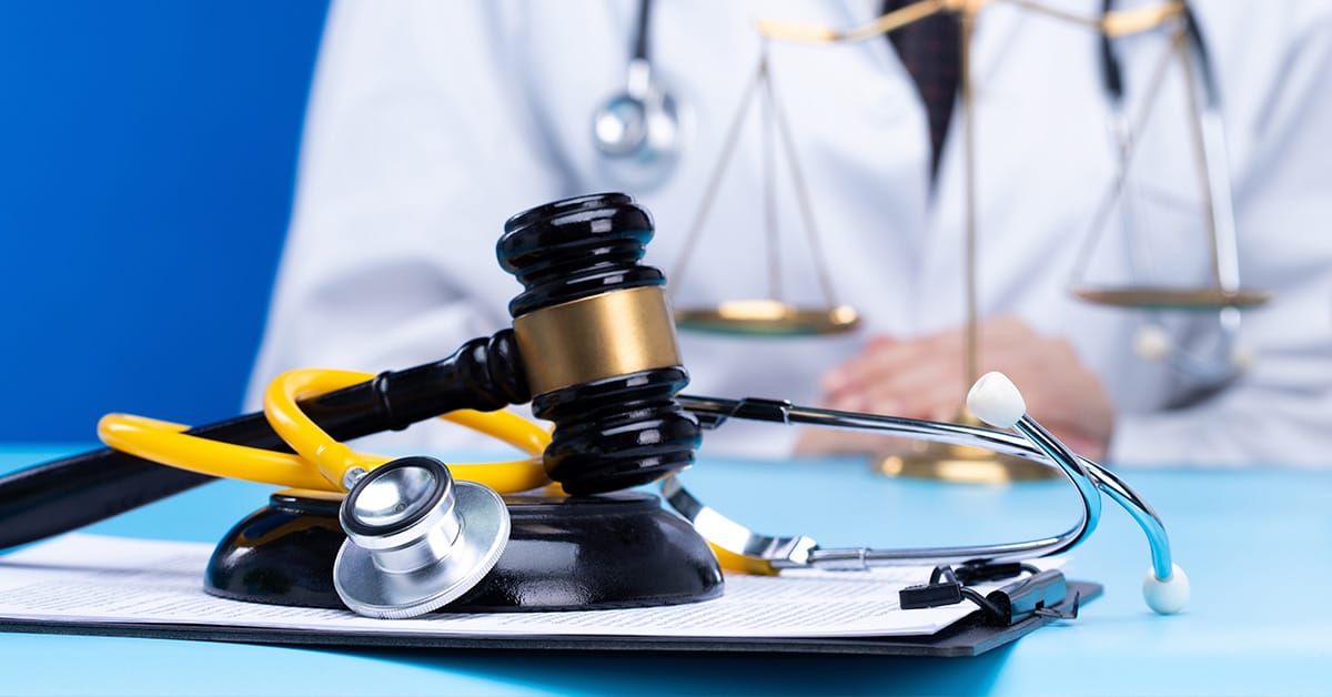 estetoscopio e um contrato médico