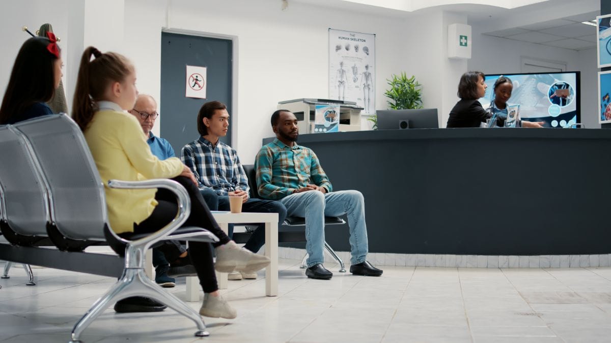 aguardando atendimento humanizado na saúde