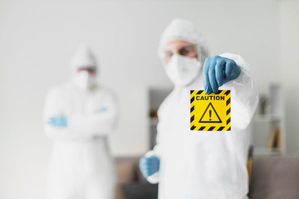 profissional de radiometria alertando sobre perigo profissional de radiometria alertando sobre perigo