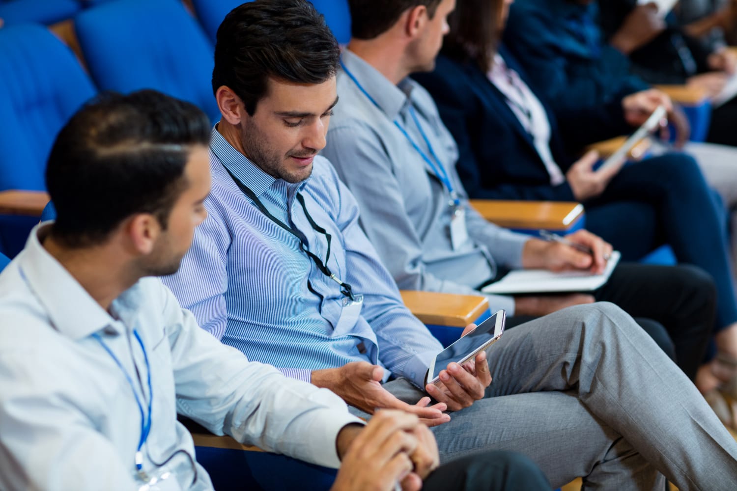 medicos participando de eventos de radiologia